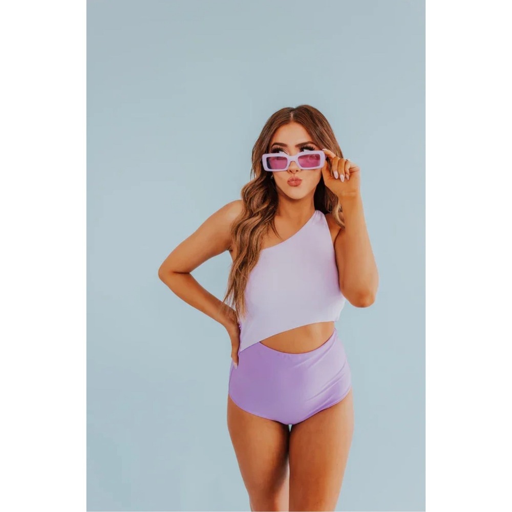 Pink Desert One Shoulder Cutout Swimsuit Women Size Medium Purple NWT Asymmetric